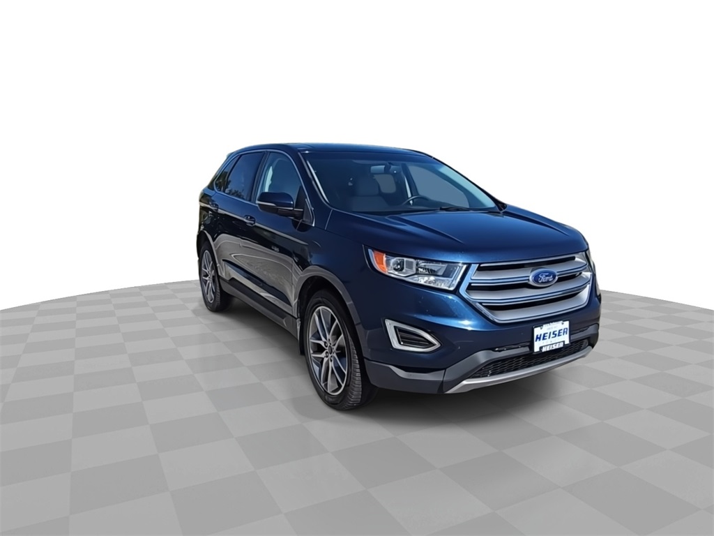 2017 Ford Edge Titanium photo 2