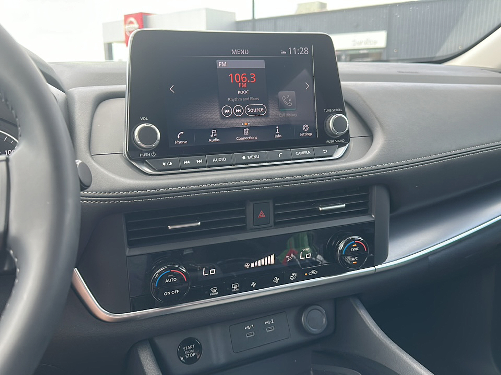 2025 Nissan Rogue SV photo 17
