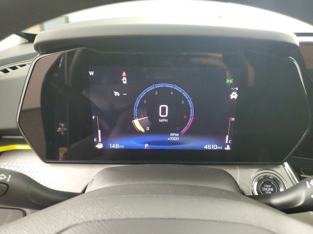 2025 Chevrolet Trax LT photo 22