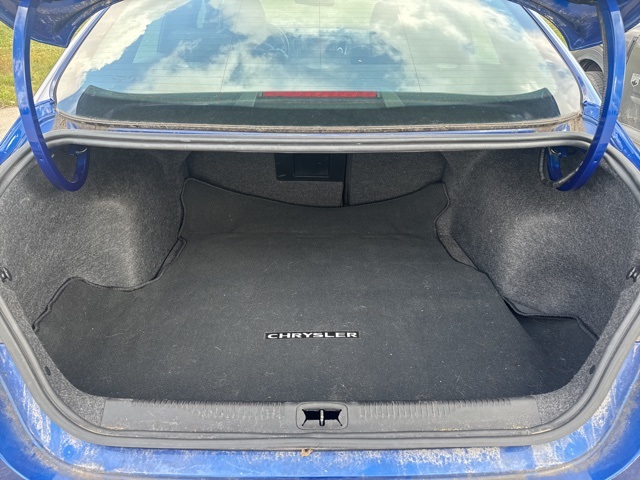 2016 Chrysler 200 S photo 10