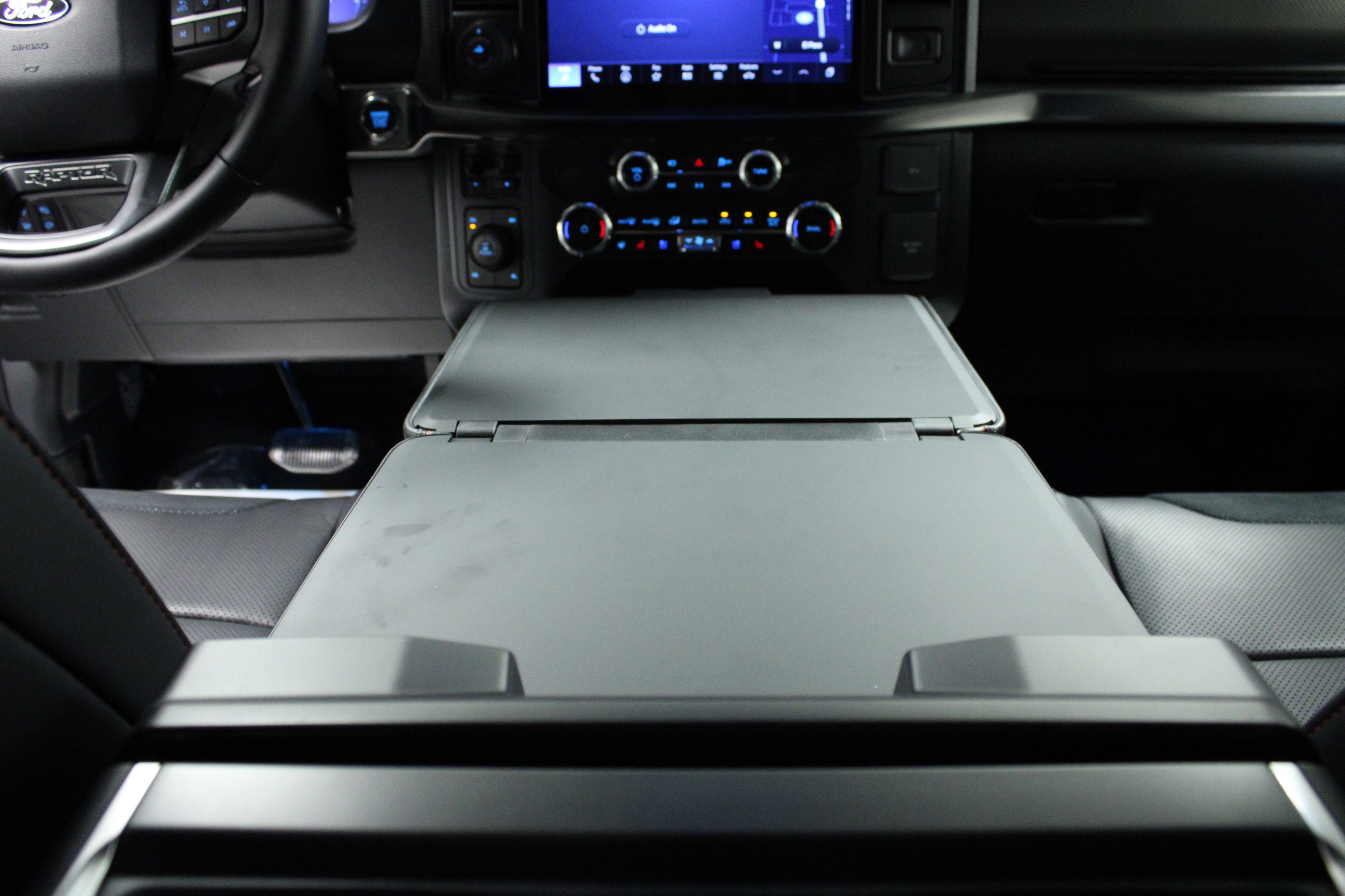 2025 Ford F-150 Raptor photo 18