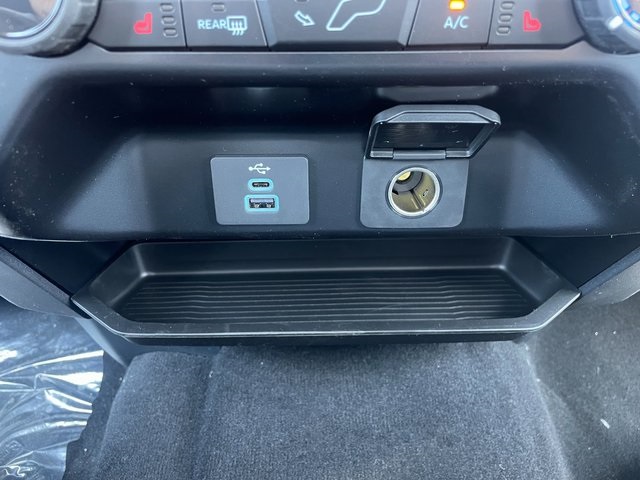 2025 Ford F-350 XLT photo 26