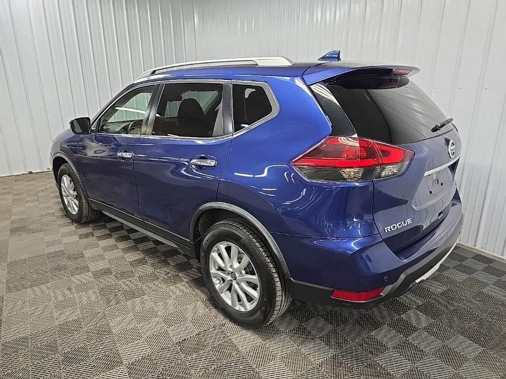 2019 Nissan Rogue SV photo 9