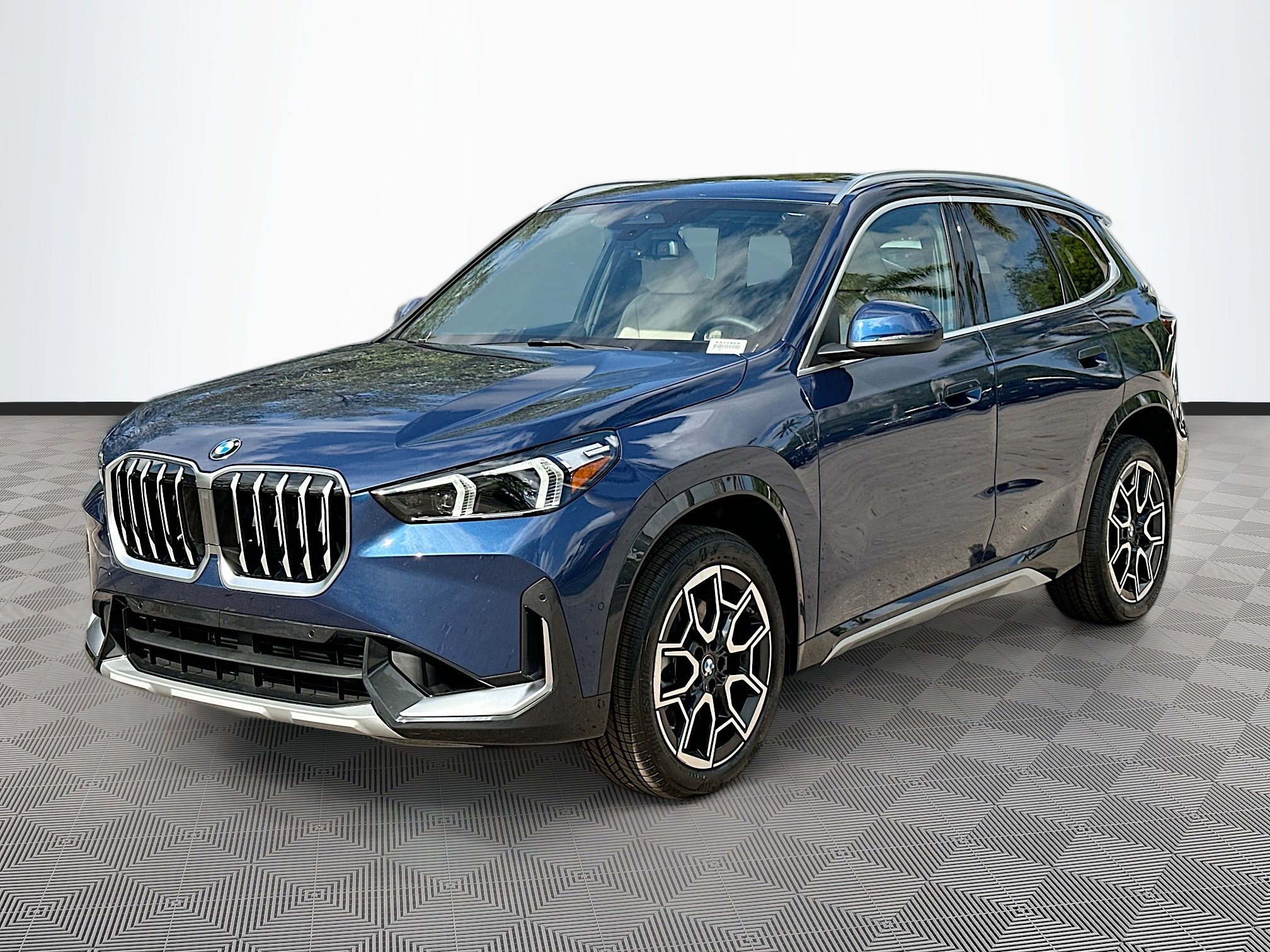 2025 Bmw X1 XDrive28i photo 3