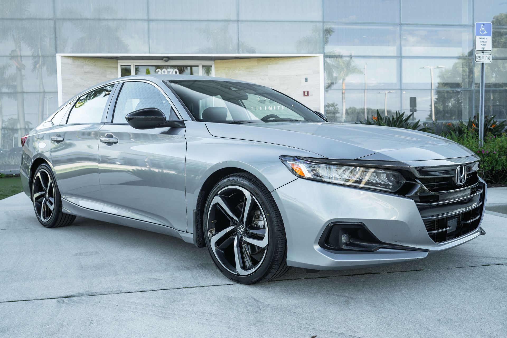 2021 Honda Accord Sport photo 2