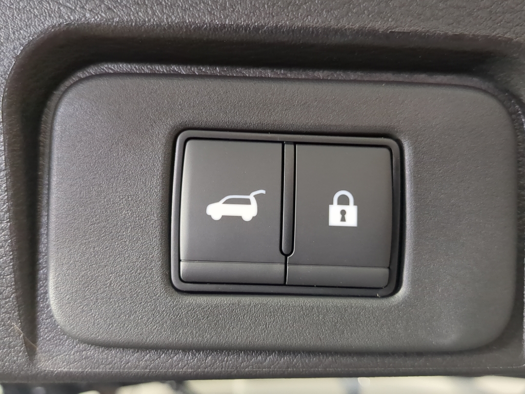 2026 Nissan Rogue SV photo 14