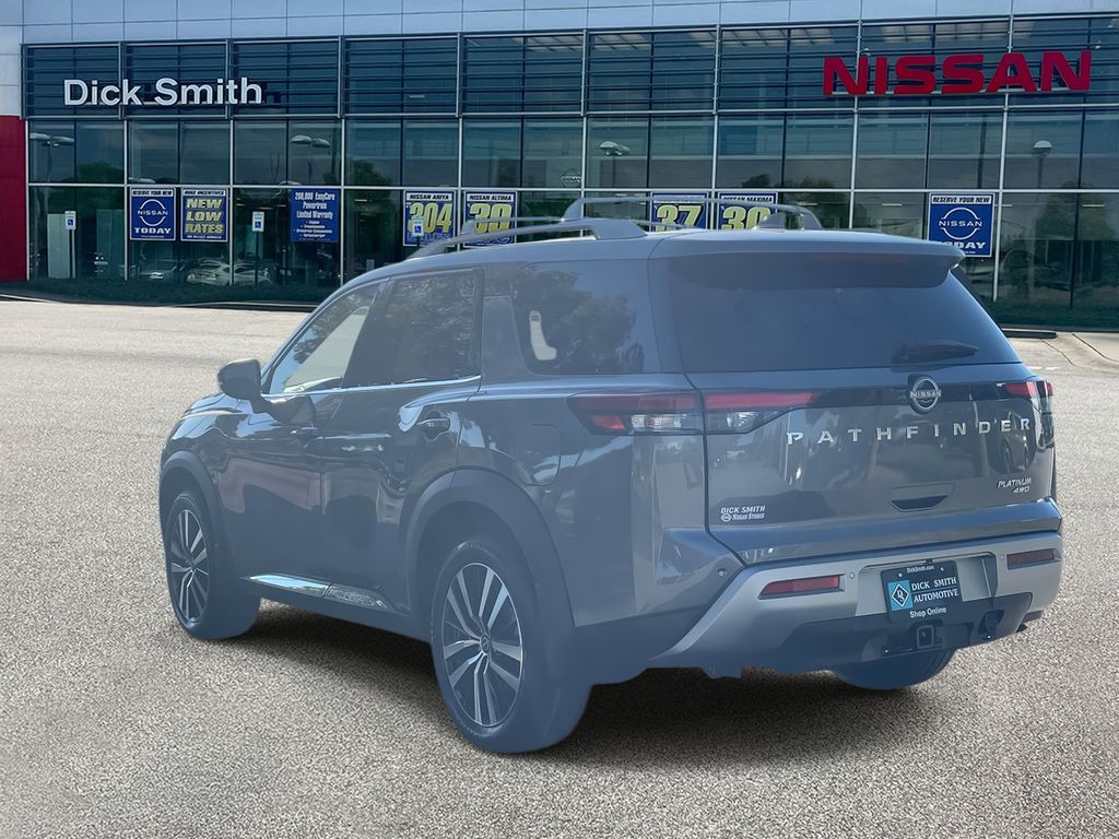 2025 Nissan Pathfinder Platinum photo 2