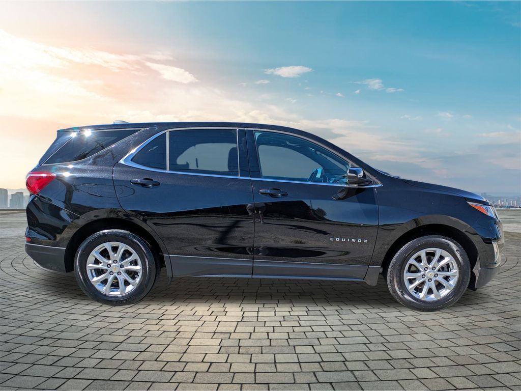 2018 Chevrolet Equinox LT photo 4