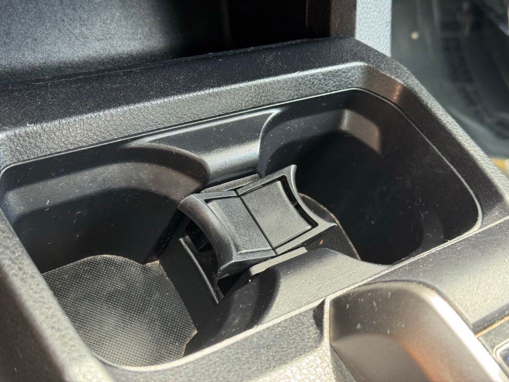 2023 Toyota Tacoma SR5 V6 photo 23