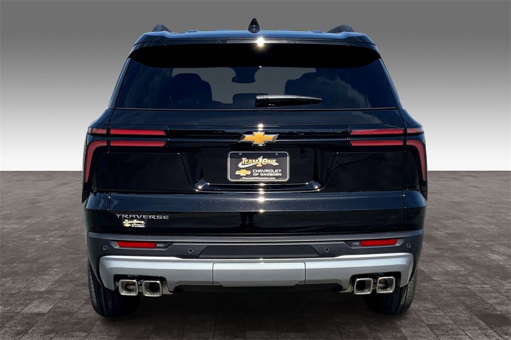 2026 Chevrolet Traverse photo 4