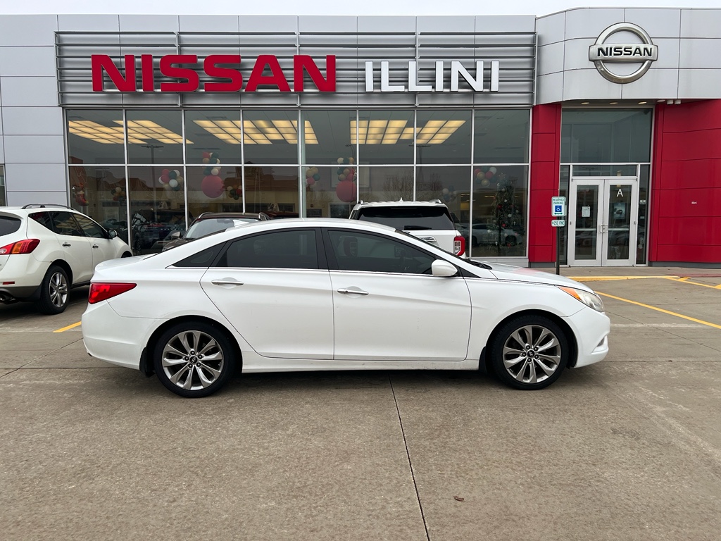 2013 Hyundai Sonata SE's photo