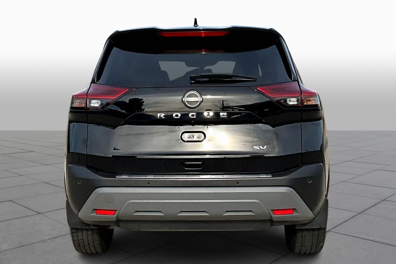 2023 Nissan Rogue SV photo 4