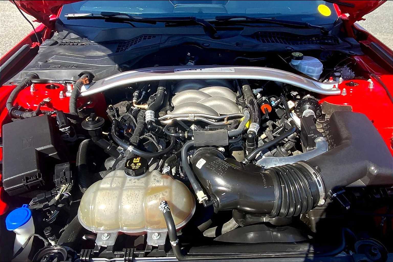 2020 Ford Mustang GT Premium photo 29