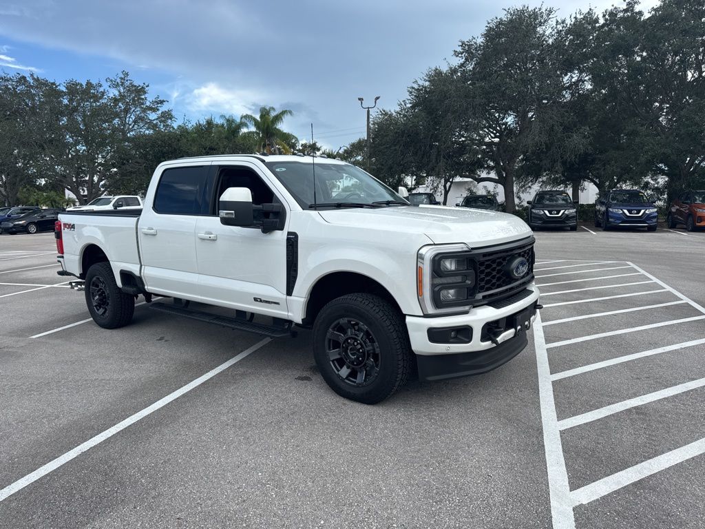 2023 Ford F-350 photo 2