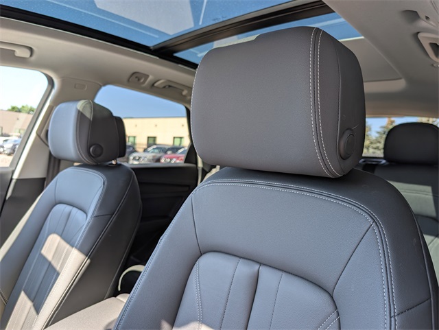 2022 Audi Q5 45 S line Premium photo 9