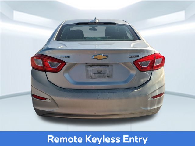 2017 Chevrolet Cruze Premier photo 3