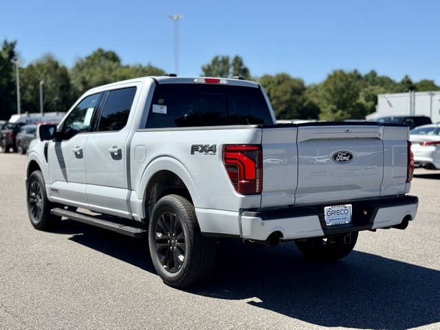 2025 Ford F-150 Lariat photo 10