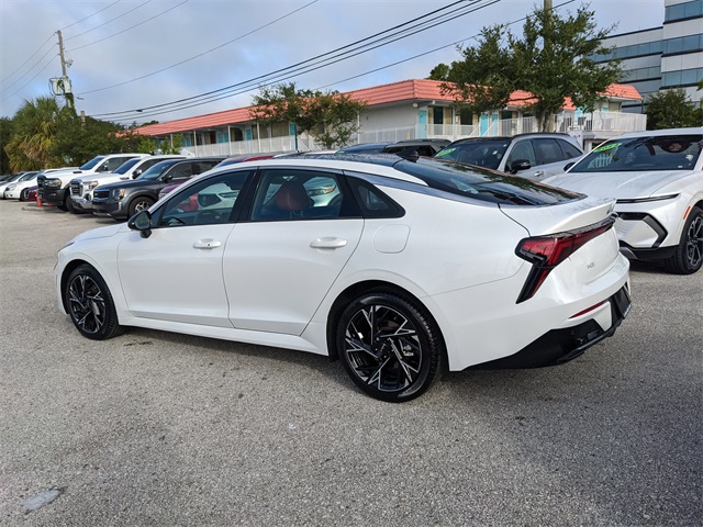 2025 Kia K5 GT-Line photo 4