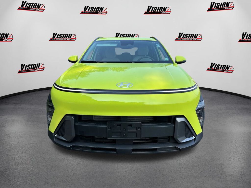2024 Hyundai Kona SEL photo 2