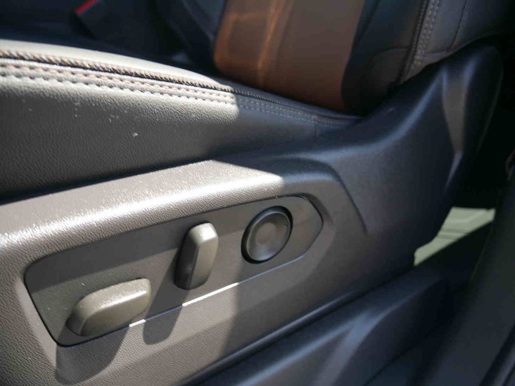 2024 Chevrolet Silverado 1500 High Country photo 22