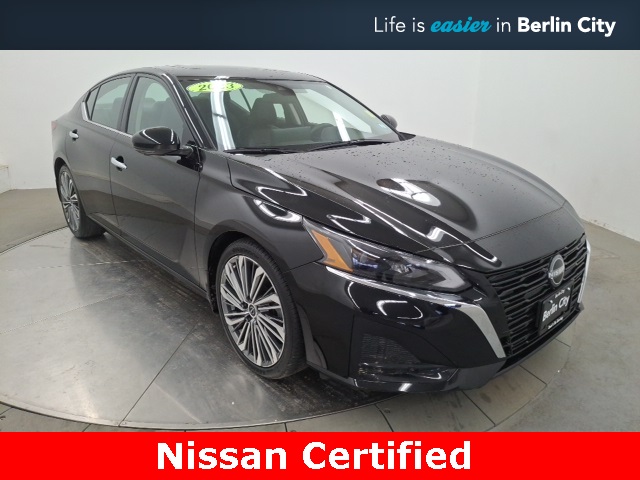 2023 Nissan Altima SL's photo