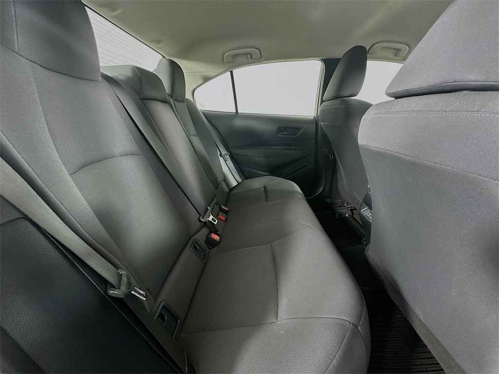 2023 Toyota Corolla LE photo 9