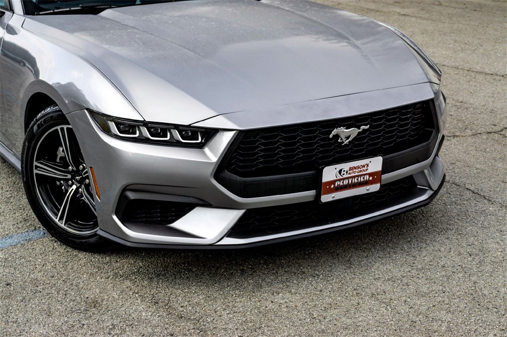 2024 Ford Mustang EcoBoost Premium photo 3