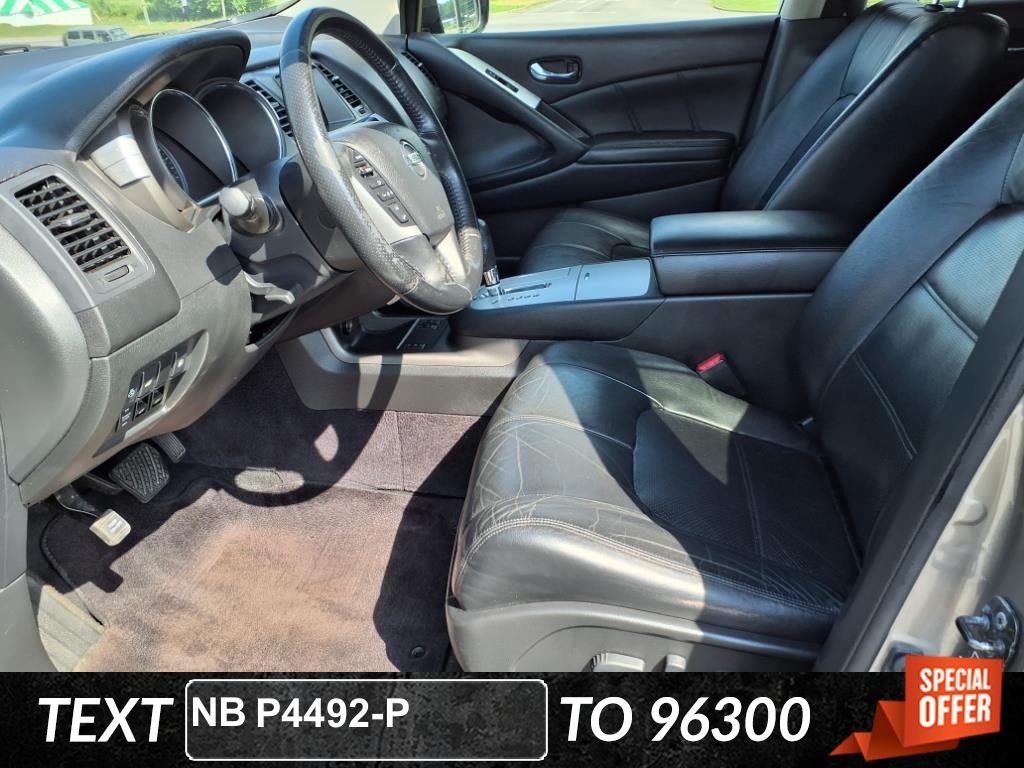2011 Nissan Murano SV photo 4