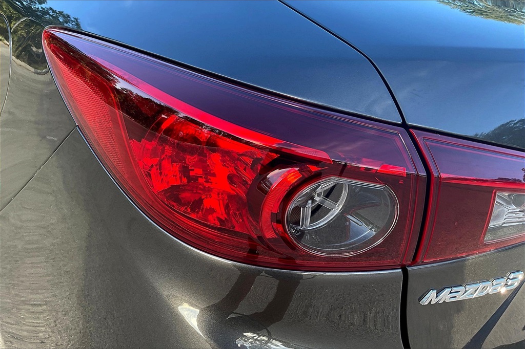 2015 Mazda Mazda3 i SV photo 26