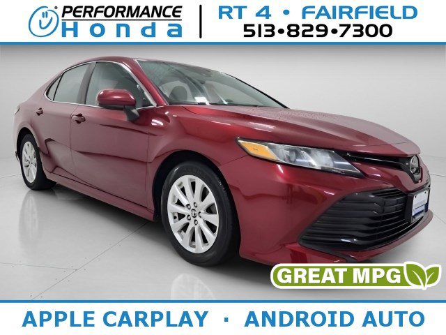 2020 Toyota Camry LE's photo