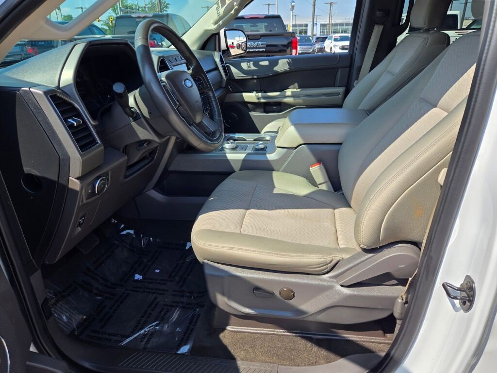 2020 Ford Expedition XLT photo 18