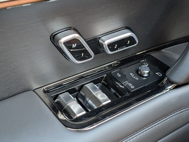 2025 Land Rover Range Rover Sport SE photo 21