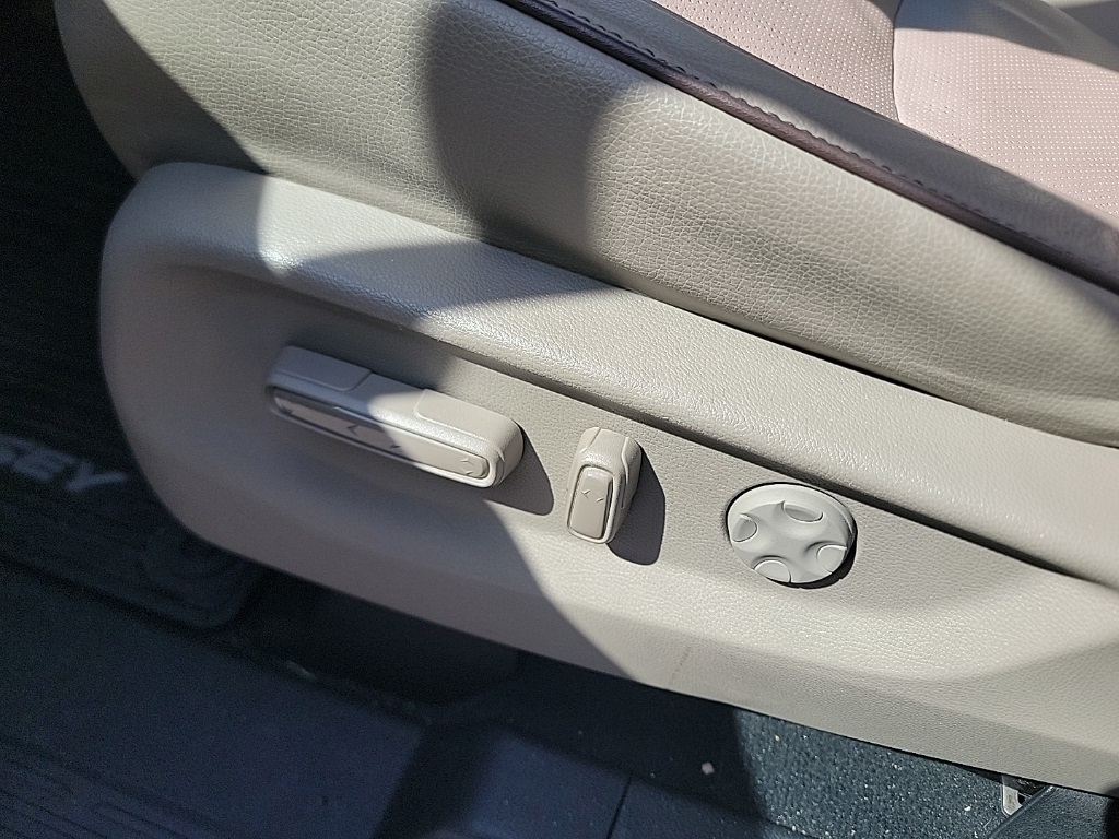 2023 Honda Odyssey Elite photo 14