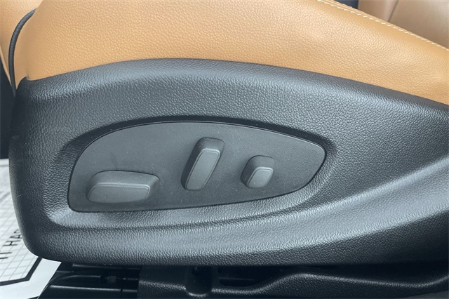 2014 Chevrolet Impala LTZ photo 33