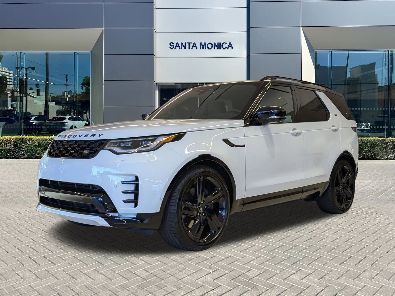 2025 Land Rover Discovery Dynamic SE's photo
