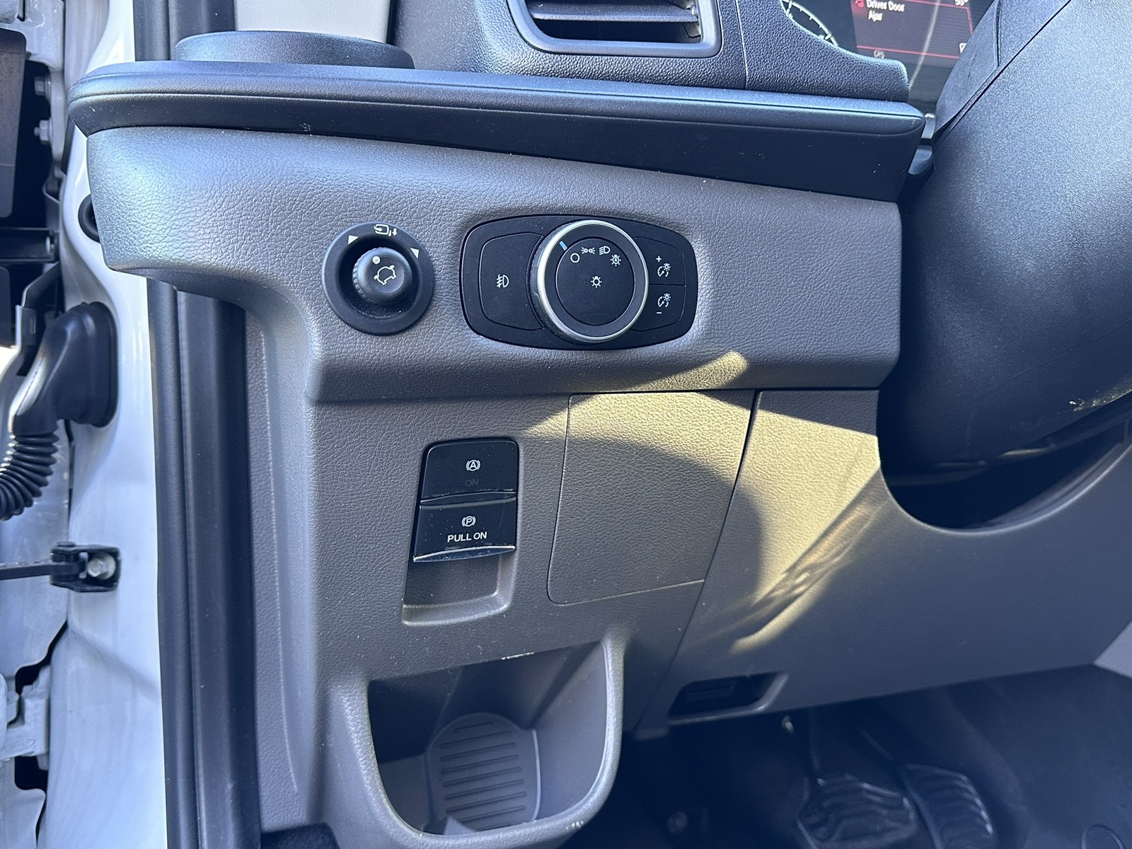2021 Ford Transit Passenger XLT photo 30