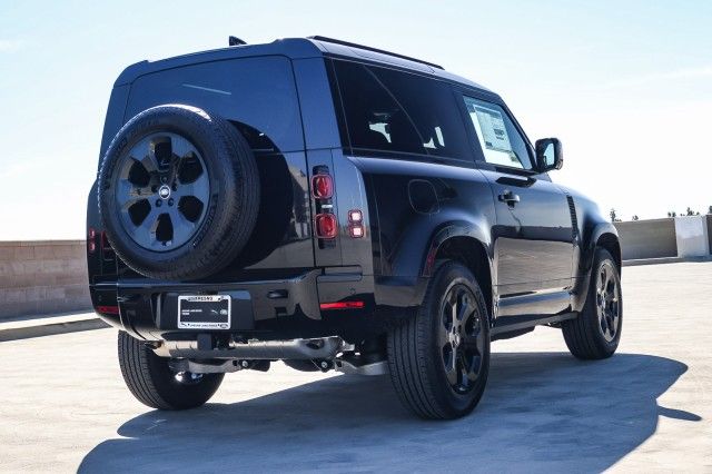 2025 Land Rover Defender 90 X-Dynamic SE photo 4