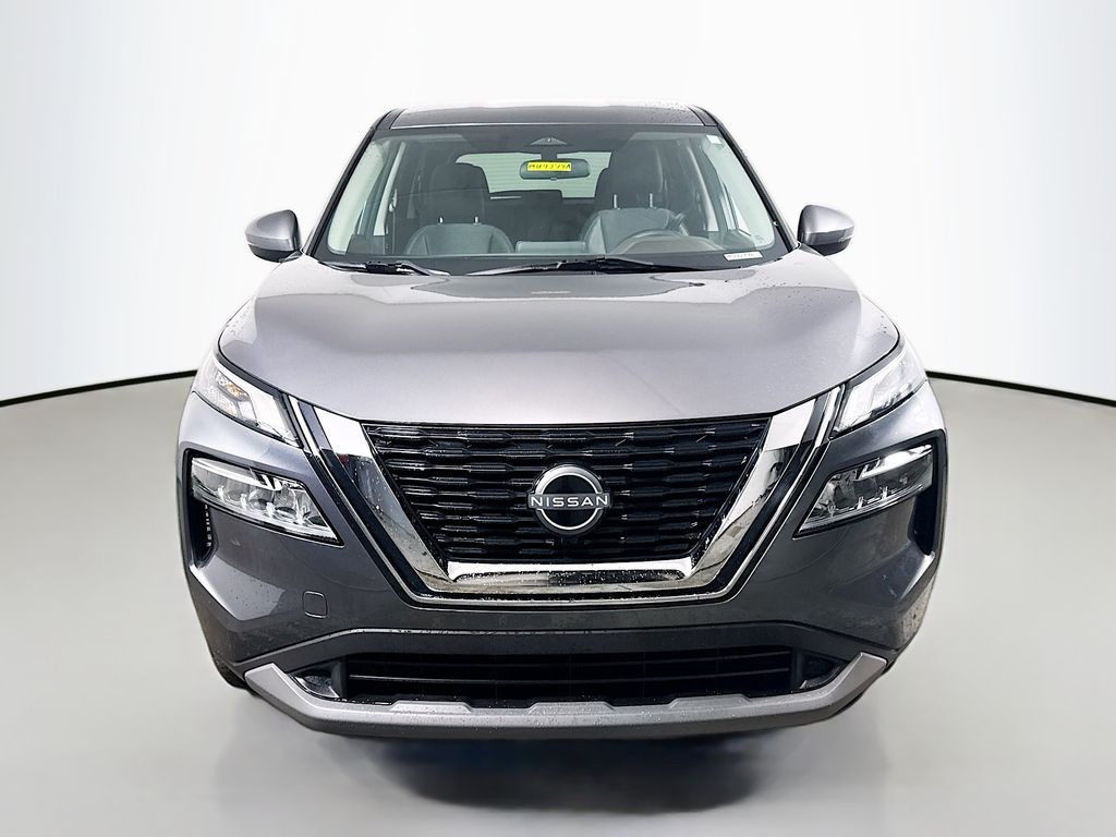 2022 Nissan Rogue SV photo 2