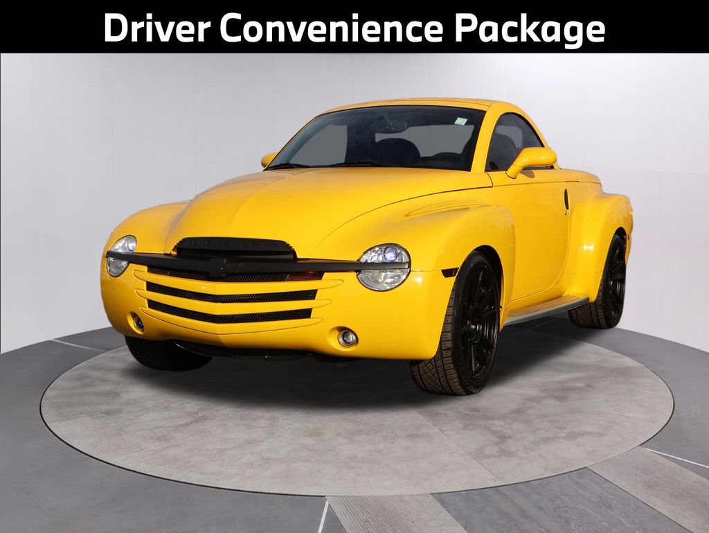 2004 Chevrolet SSR Base photo 4