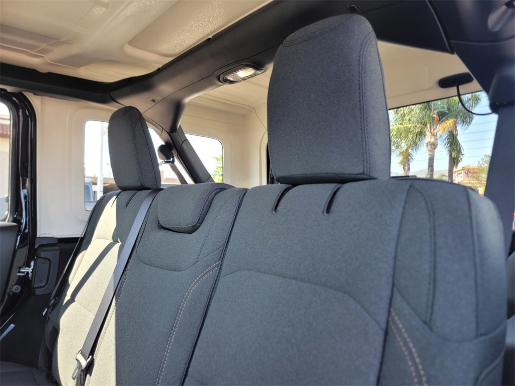 2025 Jeep Wrangler Sport S photo 9