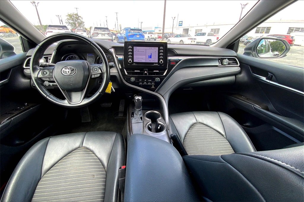2021 Toyota Camry SE photo 14