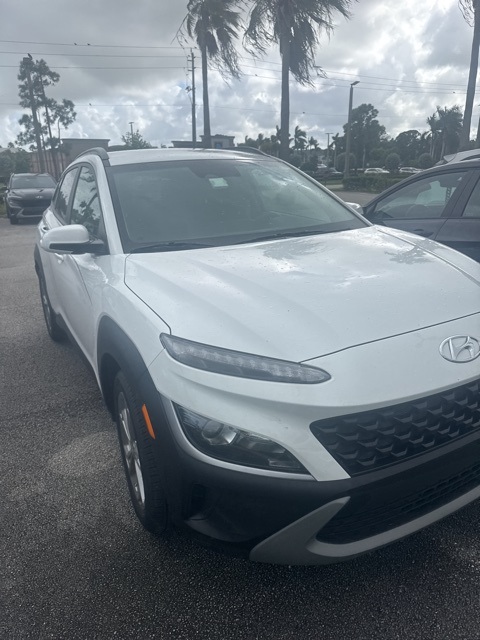 2023 Hyundai Kona SEL photo 3