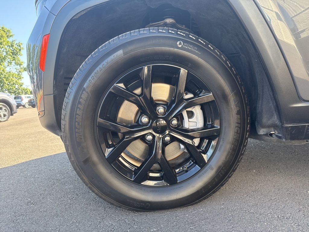 2024 Jeep Grand Cherokee Altitude photo 42