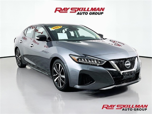 2023 Nissan Maxima SV's photo