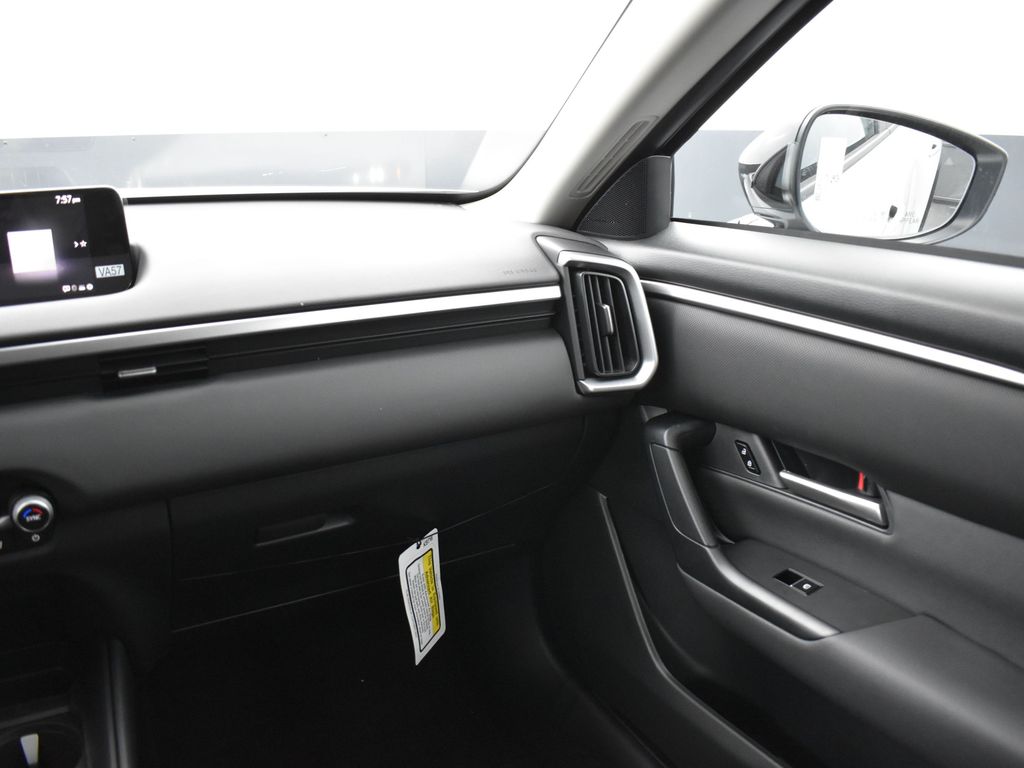 2025 Mazda CX-50 Preferred photo 12
