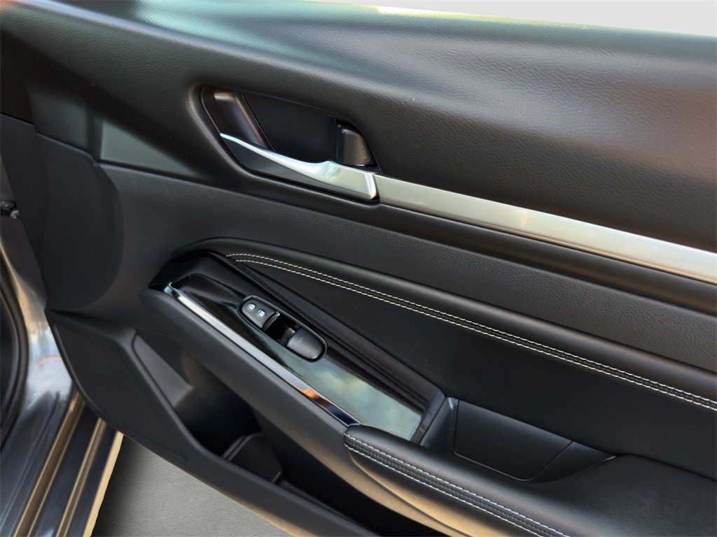 2023 Nissan Altima 2.5 SL photo 17