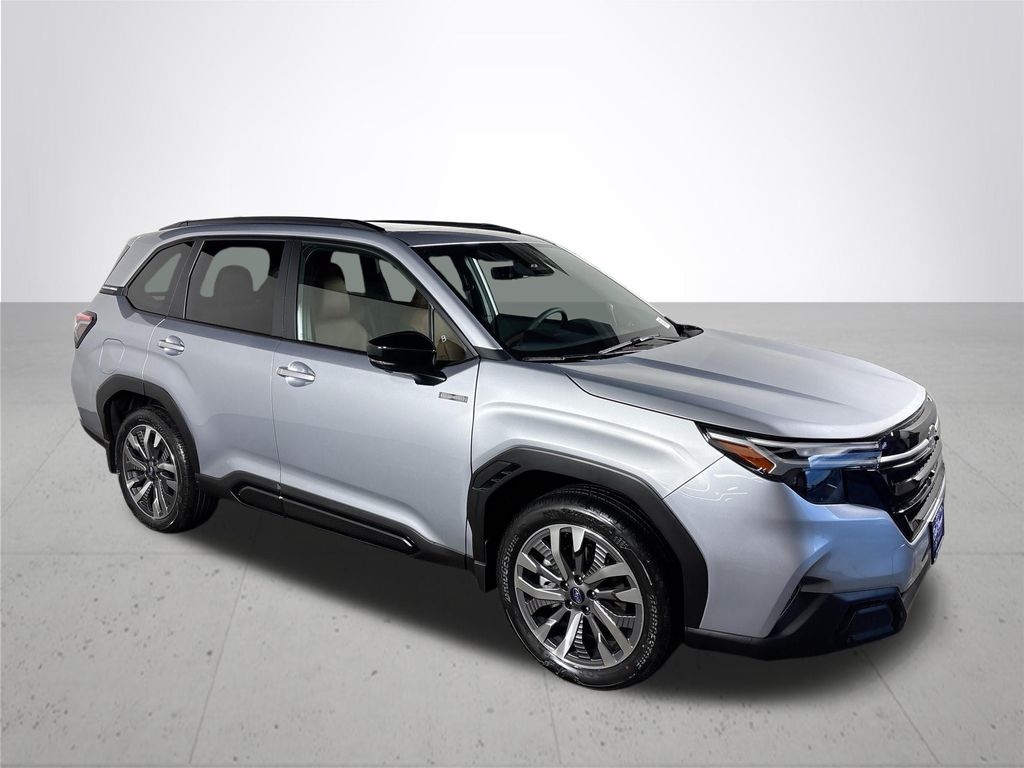 2025 Subaru Forester Touring photo 4