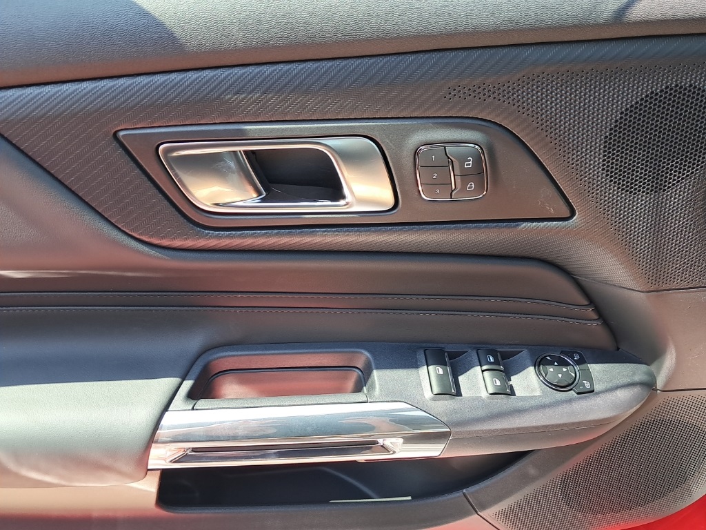 2025 Ford Mustang GT Premium Convertible photo 13