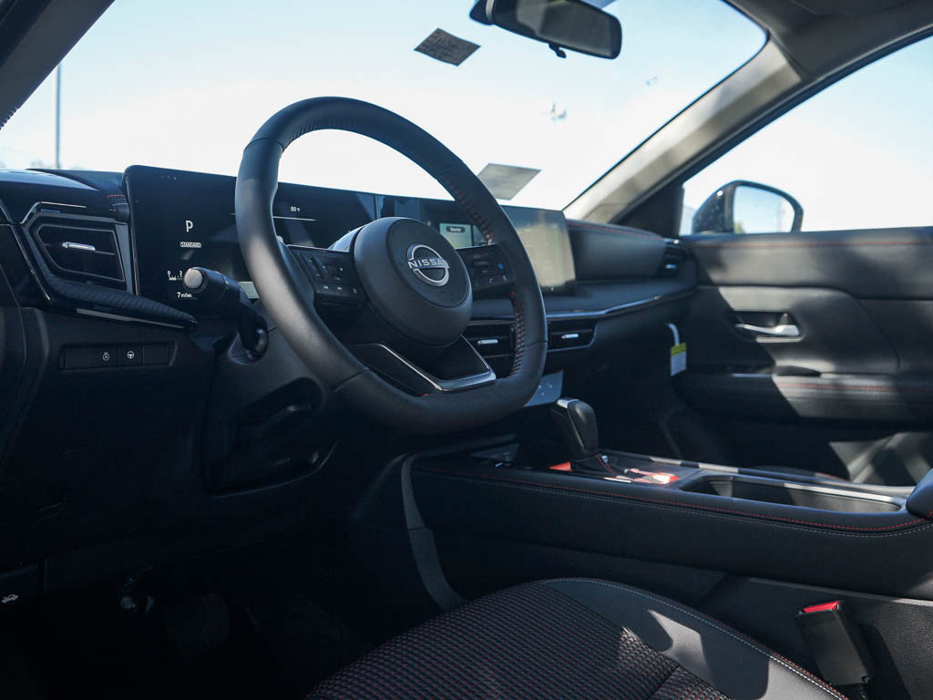 2025 Nissan Kicks SR photo 15