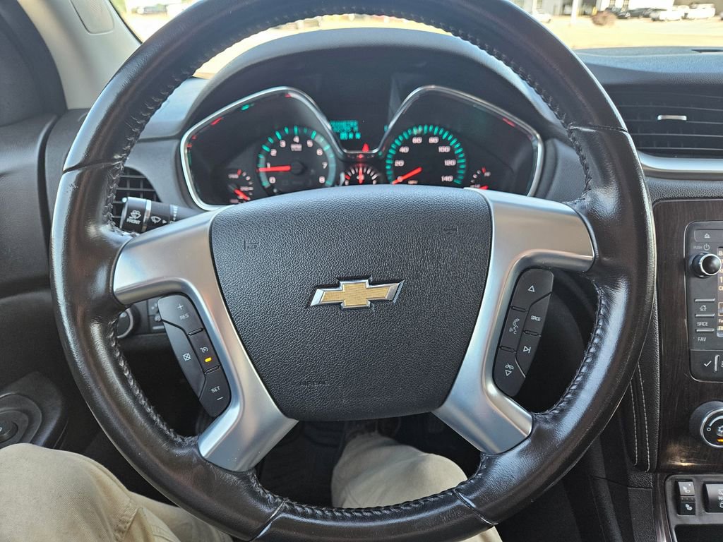 2017 Chevrolet Traverse 1LT photo 9